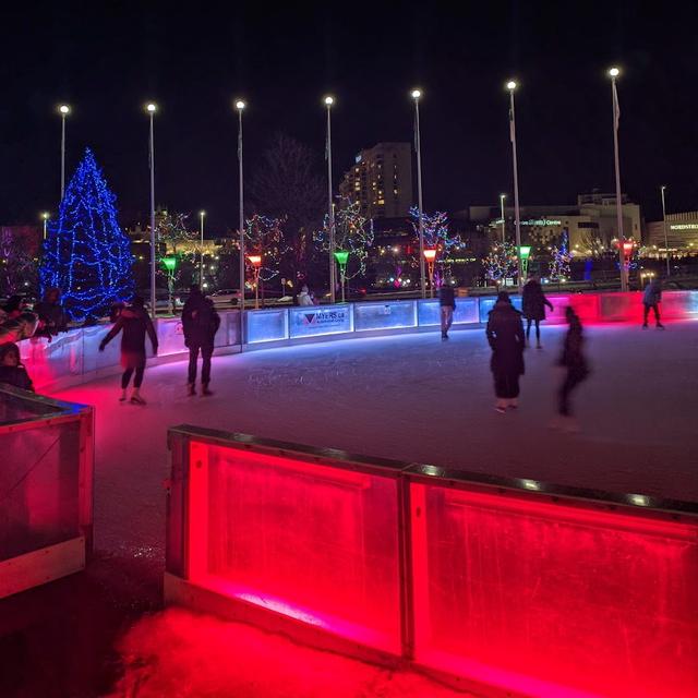 Best Outdoor Refrigerated Skating Rinks in Ottawa